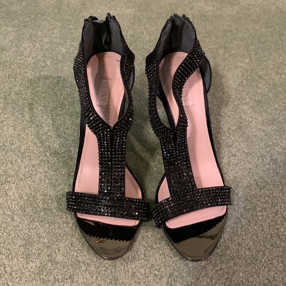 Formal Black Heels - Picture 2 of 4